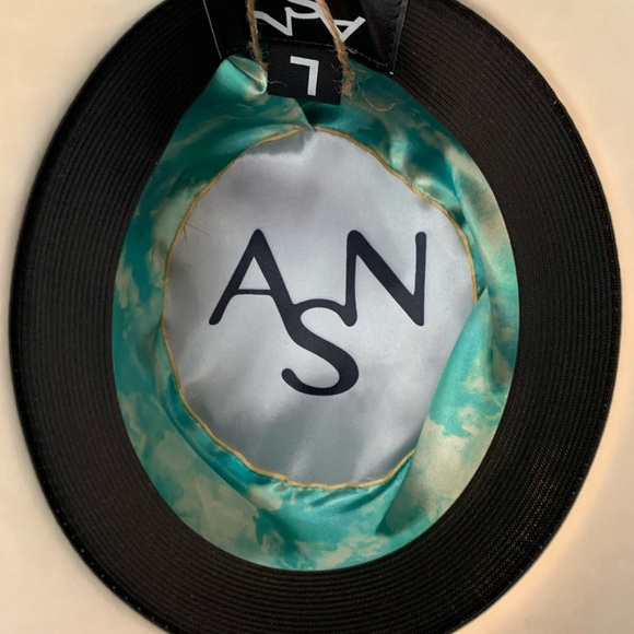 Boater hat. The color is Ivory - Off White. - Picture 3 of 5